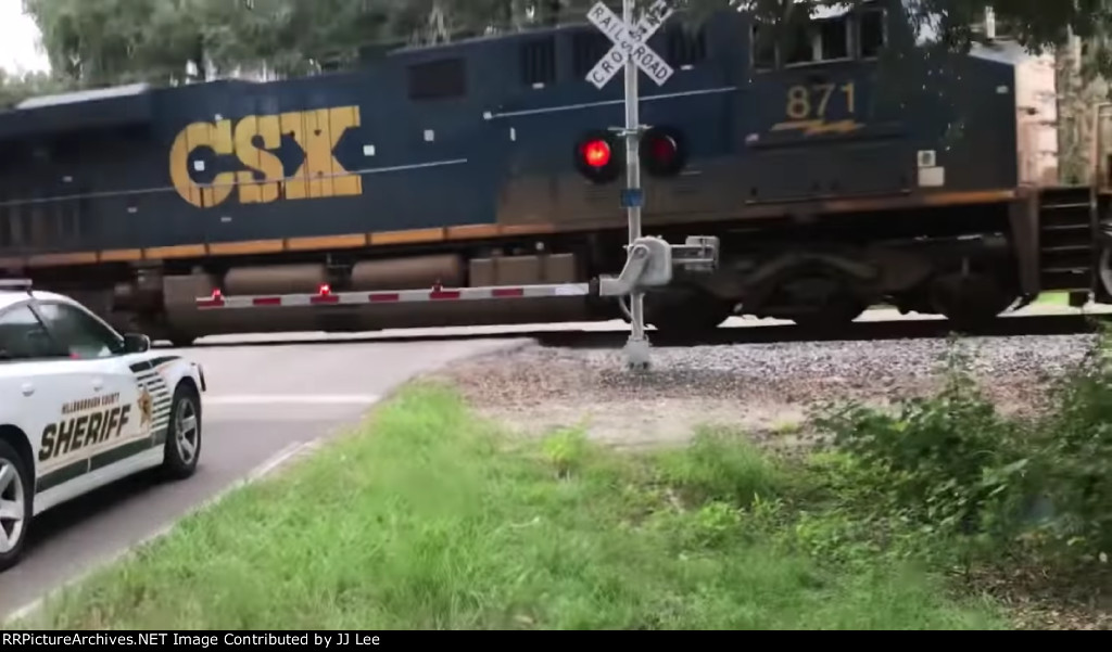 CSX 871, 2771, 920 on CSX Q452